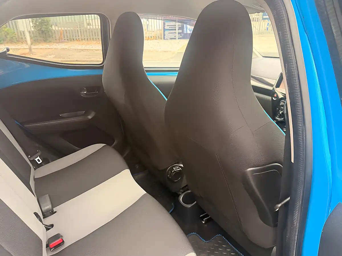 Used 2016 Toyota Aygo X-Cite Blue - Interior and Exterior details 14
