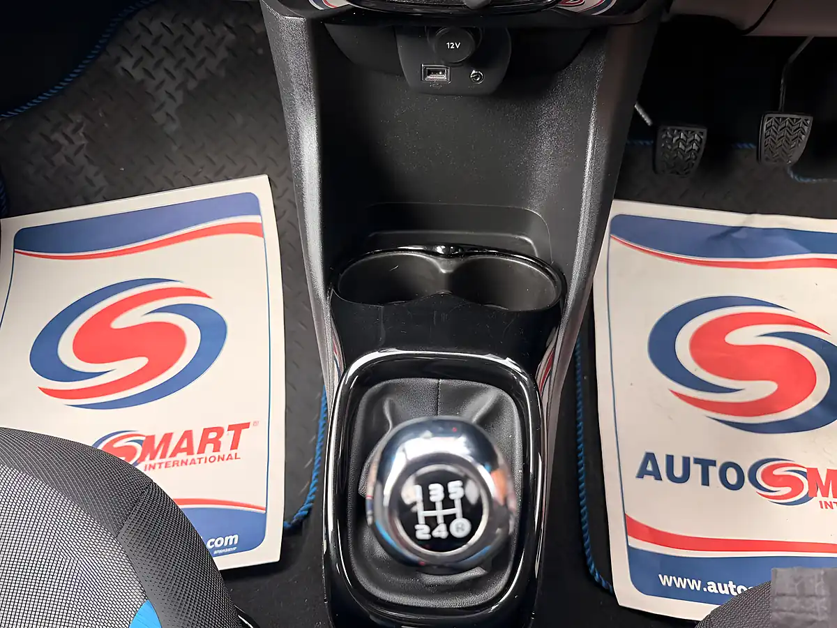 Used 2016 Toyota Aygo X-Cite Blue - Interior and Exterior details 16