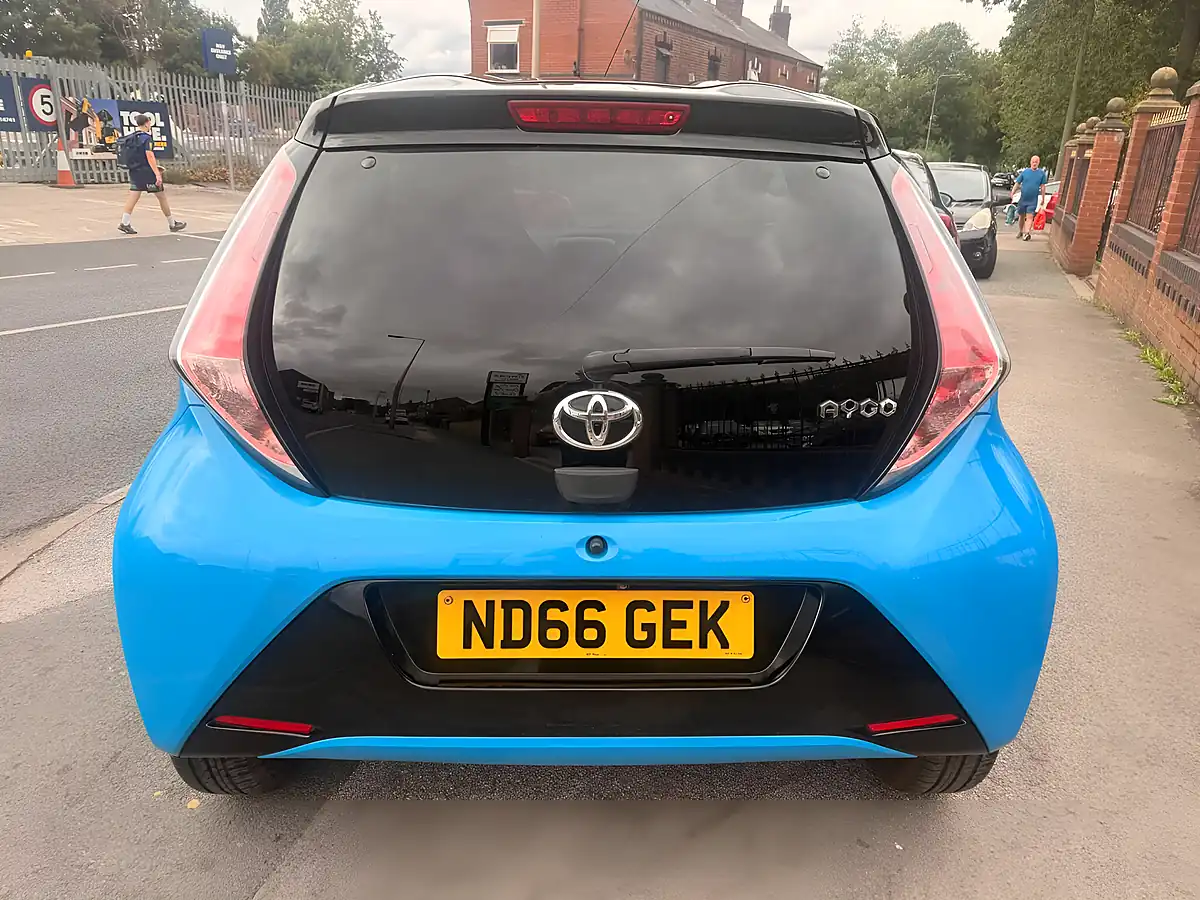 Used 2016 Toyota Aygo X-Cite Blue - Interior and Exterior details 8