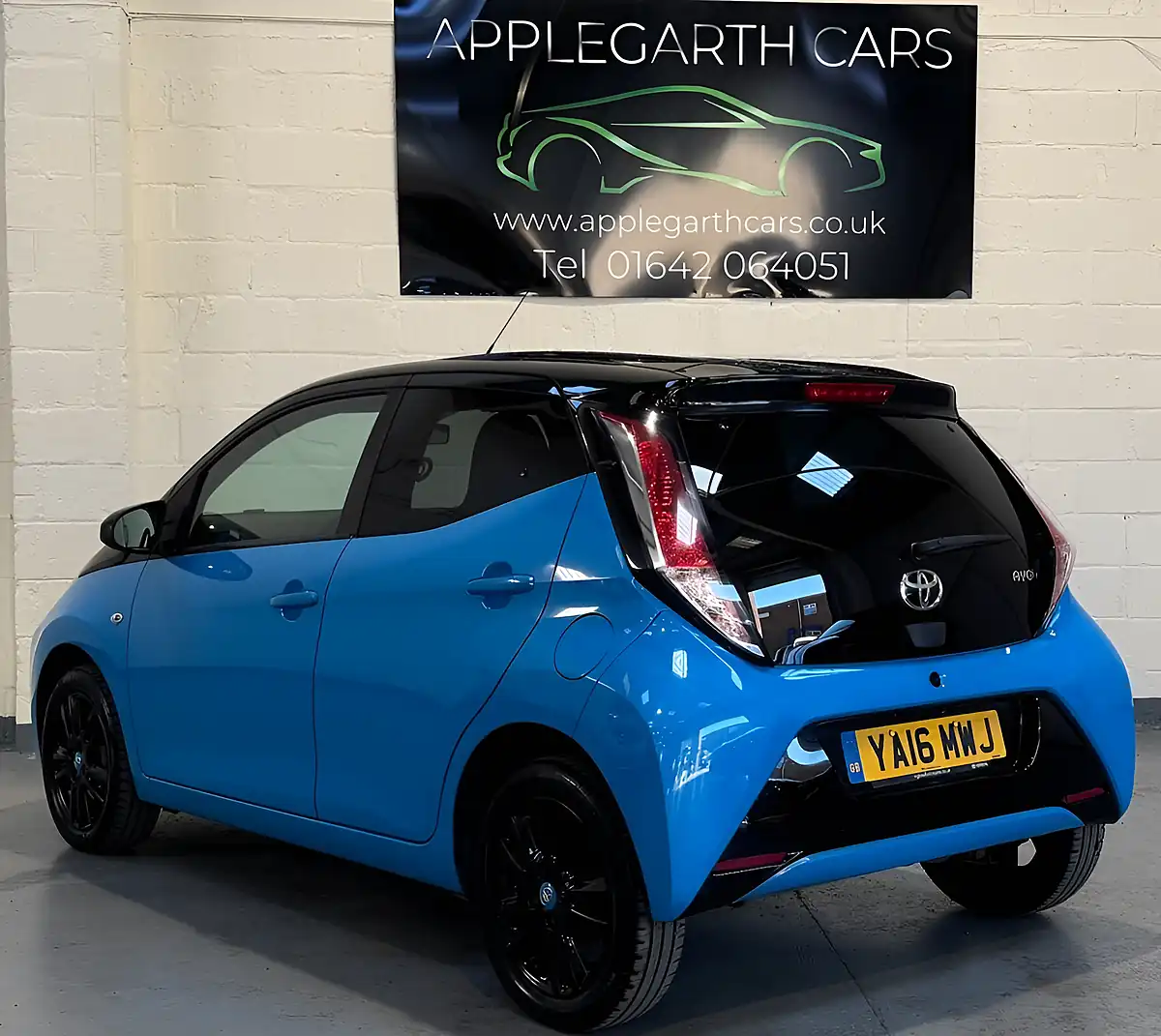Used 2016 Toyota Aygo X-Cite Blue - Interior and Exterior details 7