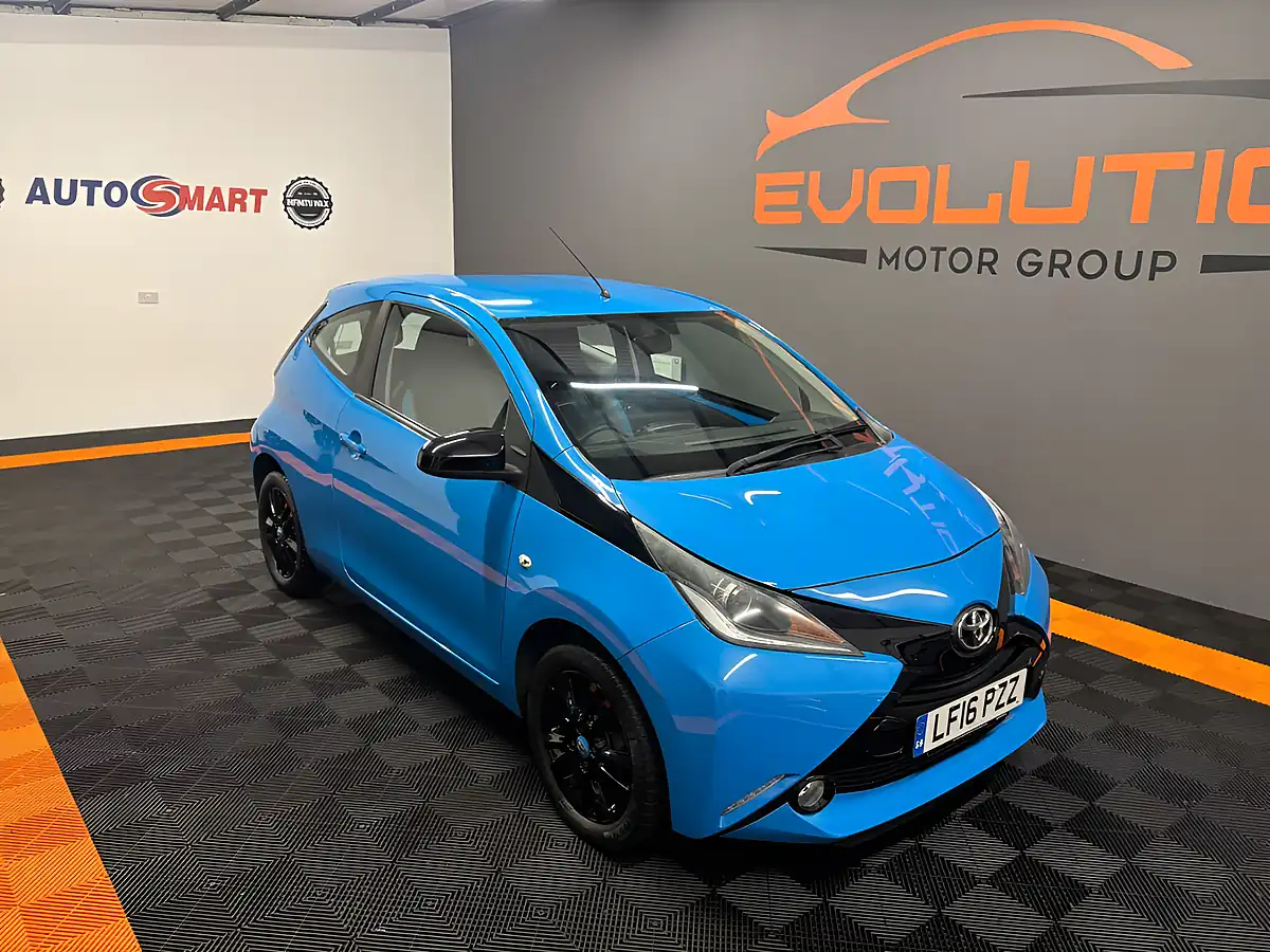 Used 2016 Toyota Aygo X-Cite (instyle Pack) Blue - Interior and Exterior details 10