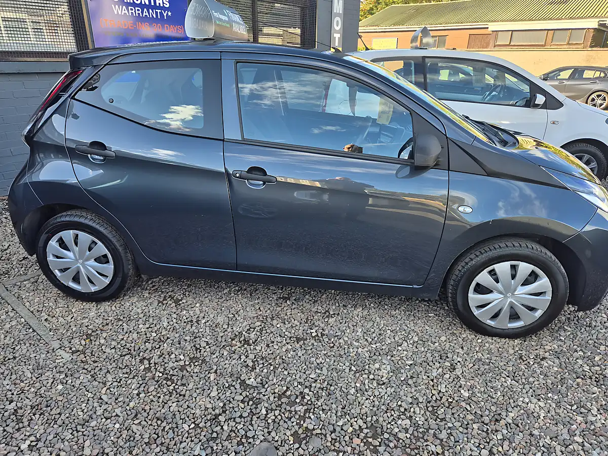 Used 2016 Toyota Aygo X Grey - Interior and Exterior details 5