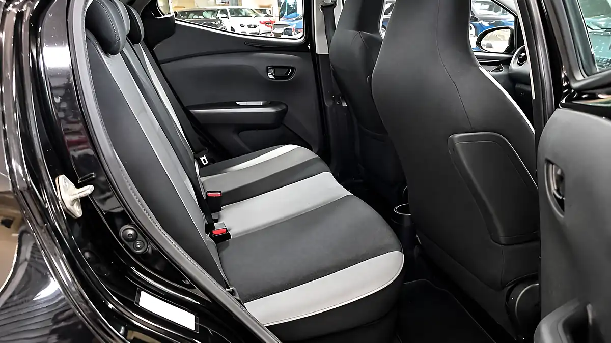 Used 2016 Toyota Aygo X-Play Black - Interior and Exterior details 10