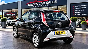 Used 2016 Toyota Aygo X-Play Black - Interior and Exterior details 8