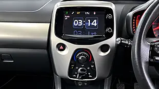 Used 2016 Toyota Aygo X-Play Black - Interior and Exterior details 9