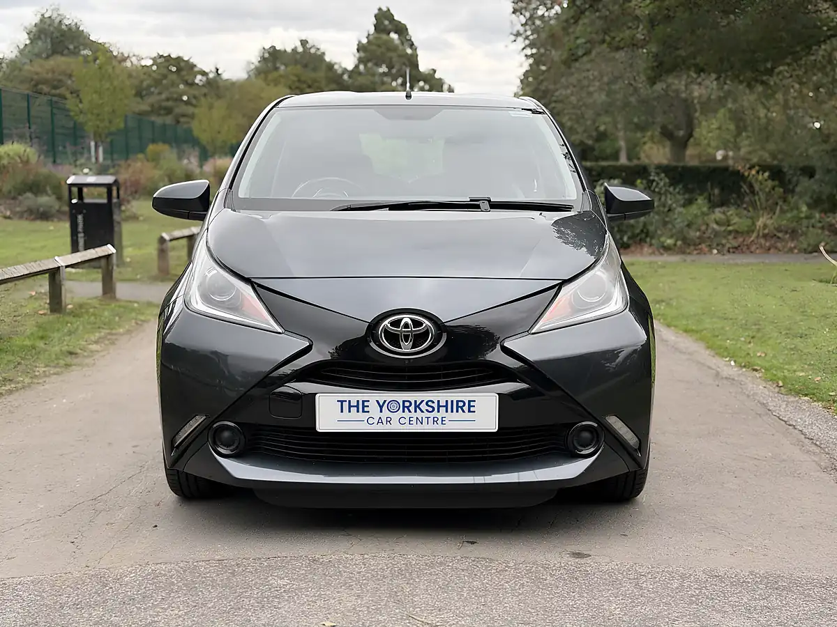Used 2016 Toyota Aygo X-Play Grey - Interior and Exterior details 2