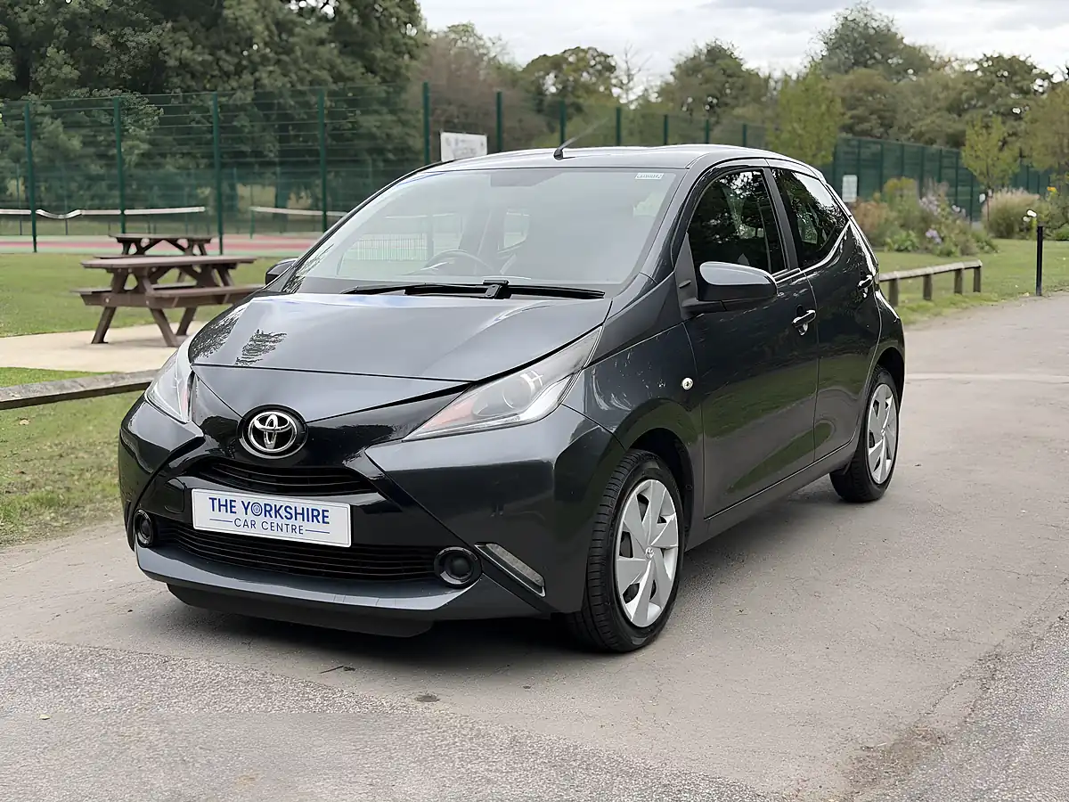 Used 2016 Toyota Aygo X-Play Grey - Interior and Exterior details 3