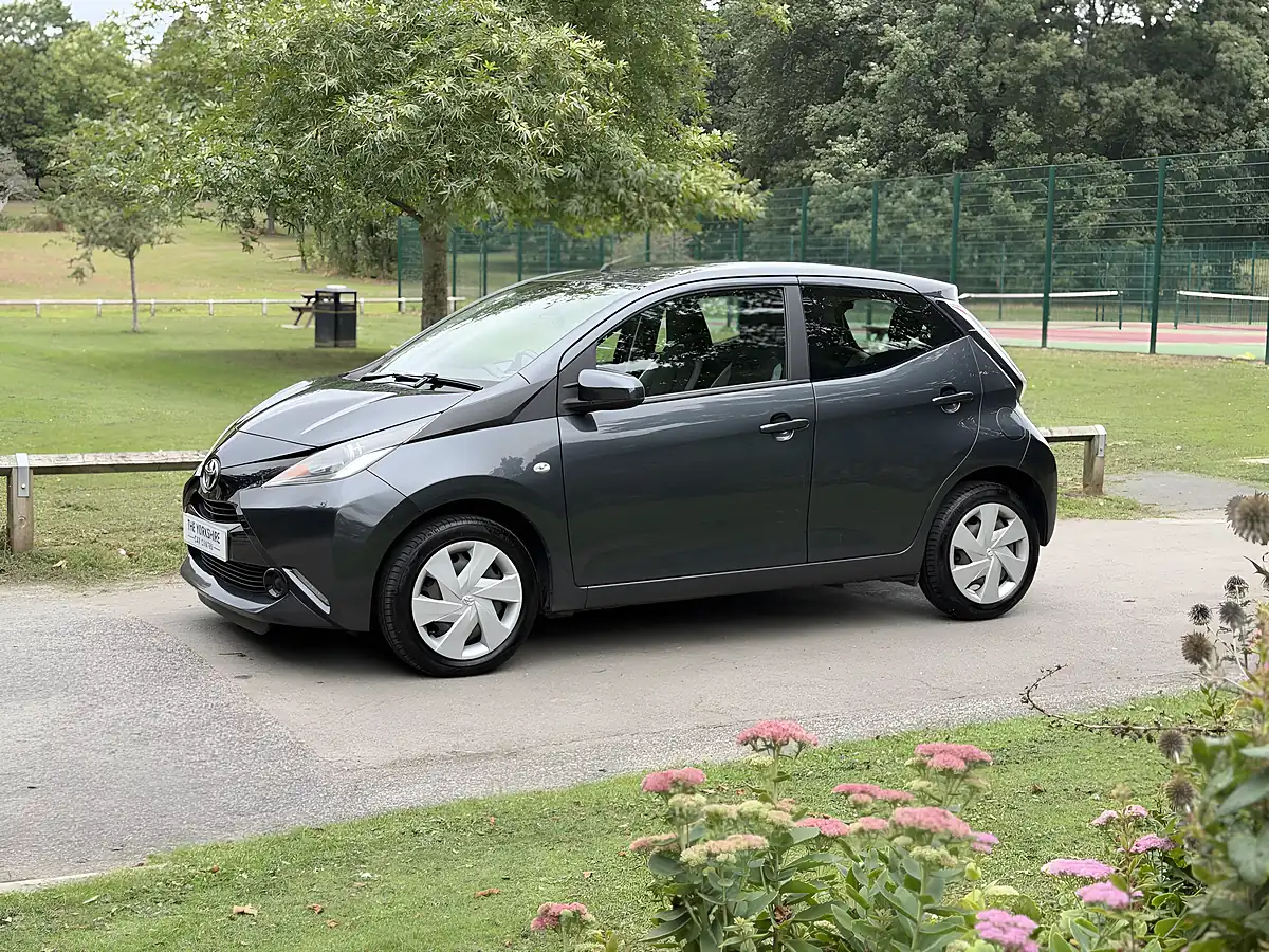 Used 2016 Toyota Aygo X-Play Grey - Interior and Exterior details 5