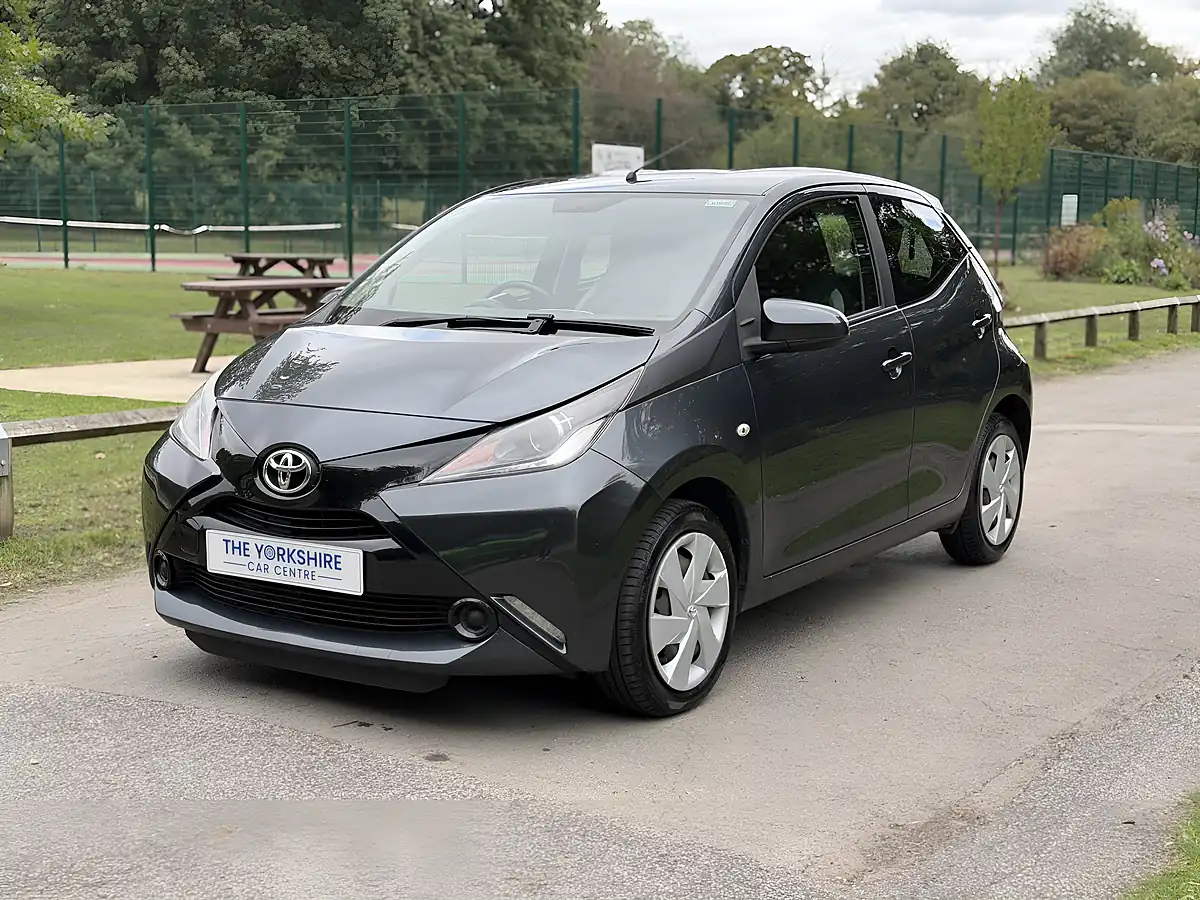 Used 2016 Toyota Aygo X-Play Grey - Interior and Exterior details 7