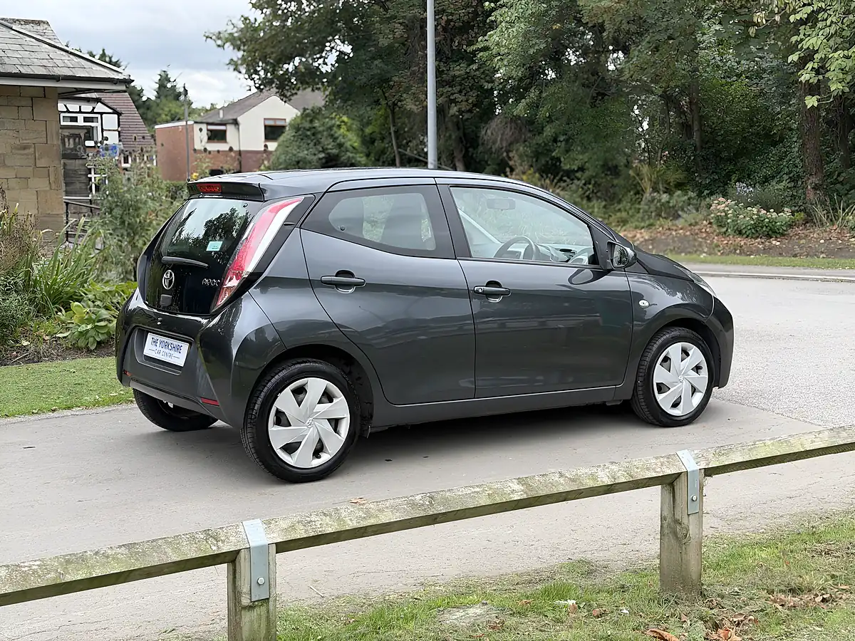 Used 2016 Toyota Aygo X-Play Grey - Interior and Exterior details 9