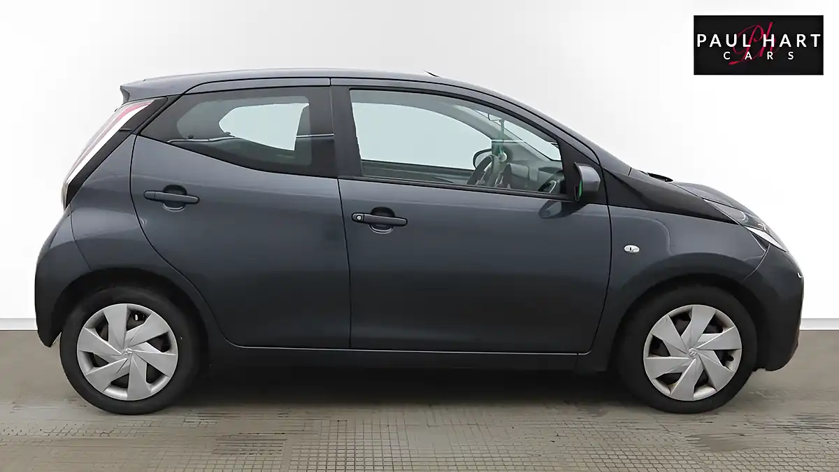 Used 2016 Toyota Aygo X-Play Grey - Interior and Exterior details 6
