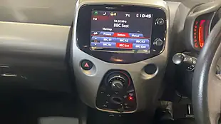 Used 2016 Toyota Aygo X-Play Red - Interior and Exterior details 9