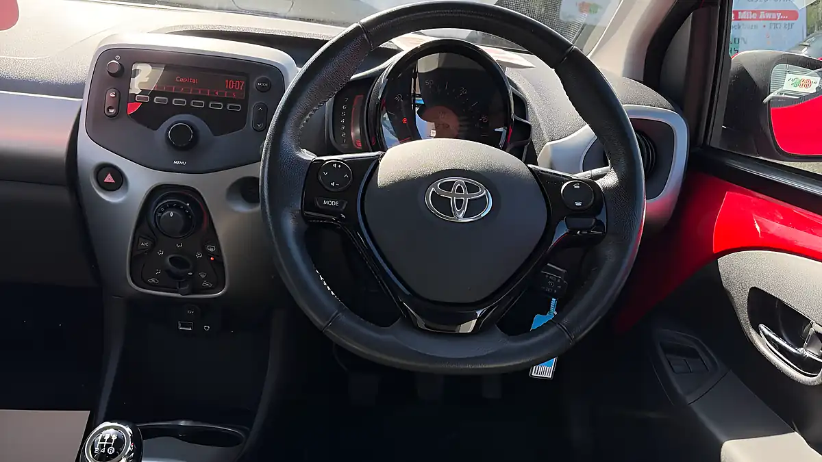 Used 2016 Toyota Aygo X-Play Red - Interior and Exterior details 11
