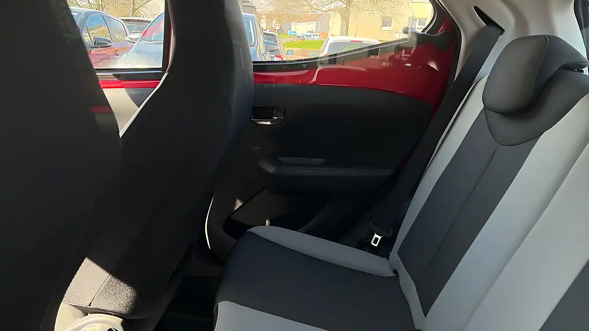 Used 2016 Toyota Aygo X-Play Red - Interior and Exterior details 14