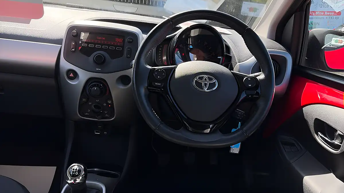 Used 2016 Toyota Aygo X-Play Red - Interior and Exterior details 8