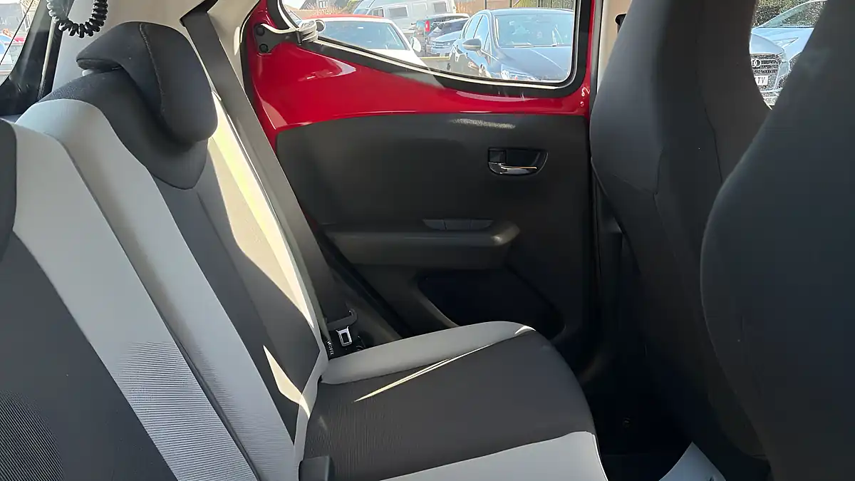 Used 2016 Toyota Aygo X-Play Red - Interior and Exterior details 9