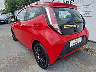 Used 2016 Toyota Aygo X-Play Red - Interior and Exterior details 10