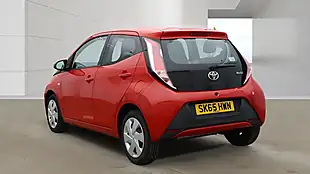 Used 2016 Toyota Aygo X-Play Red - Interior and Exterior details 13