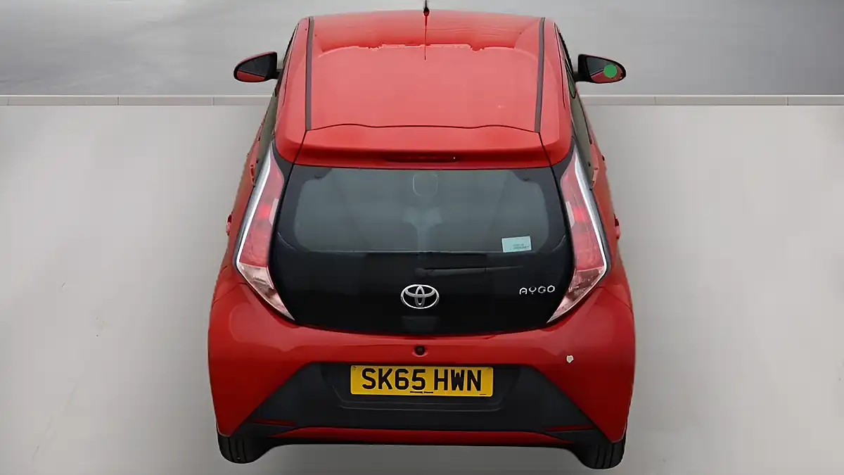 Used 2016 Toyota Aygo X-Play Red - Interior and Exterior details 16