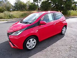Used 2016 Toyota Aygo X-Play Red - Interior and Exterior details 6