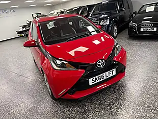 Used 2016 Toyota Aygo X-Play Red - Interior and Exterior details 10