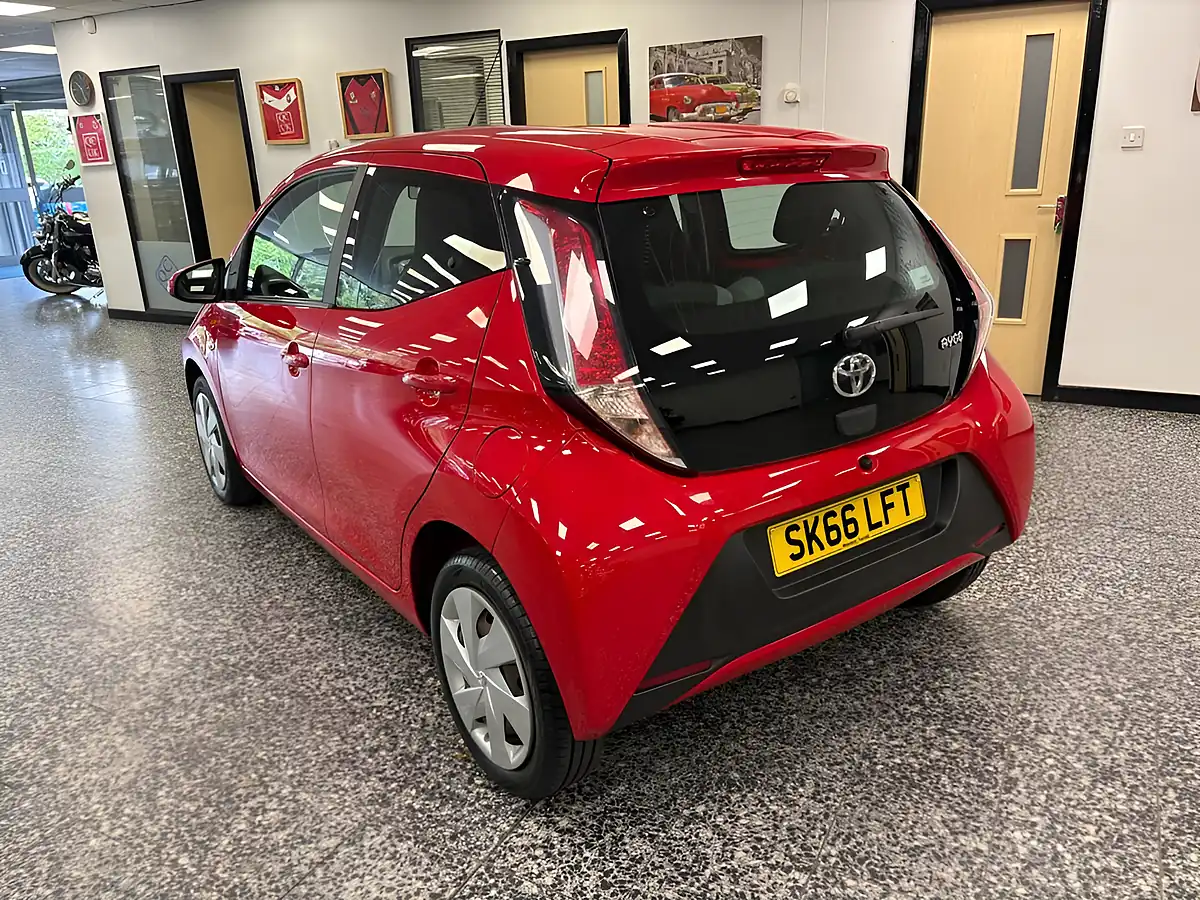 Used 2016 Toyota Aygo X-Play Red - Interior and Exterior details 16