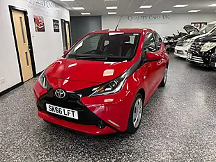 Used 2016 Toyota Aygo X-Play Red - Interior and Exterior details 6
