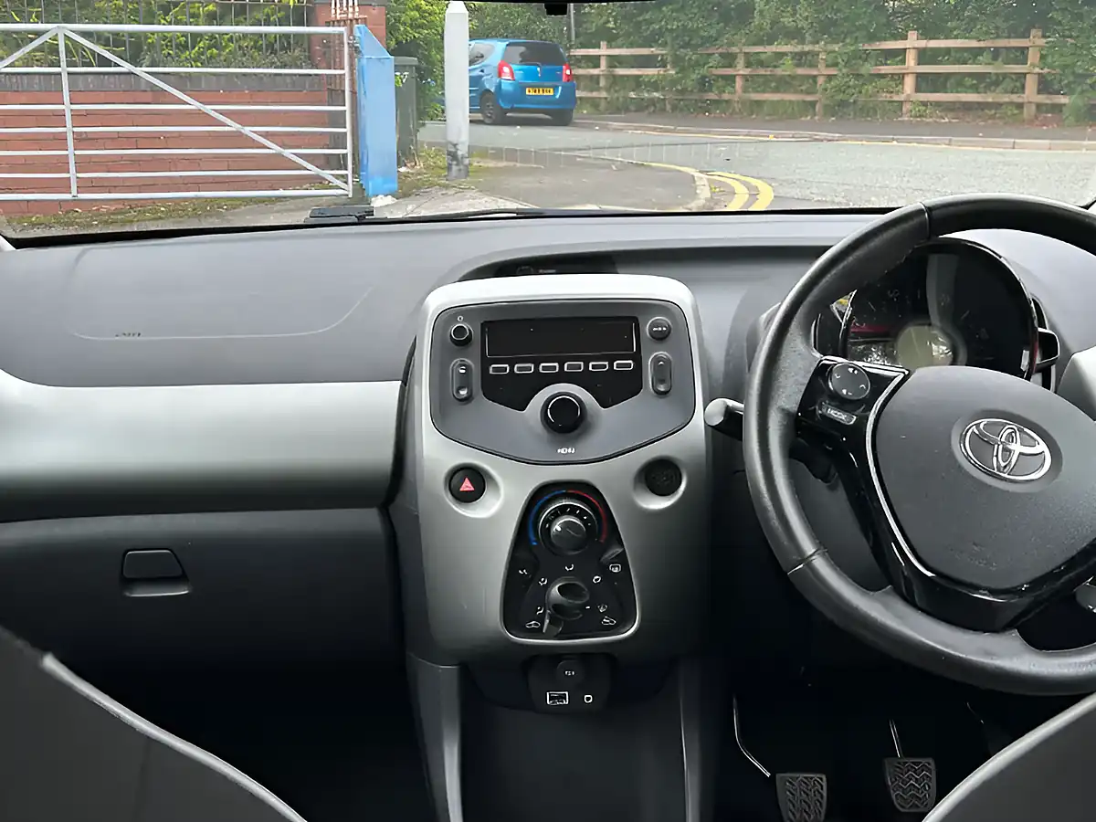Used 2016 Toyota Aygo X-Play Red - Interior and Exterior details 11