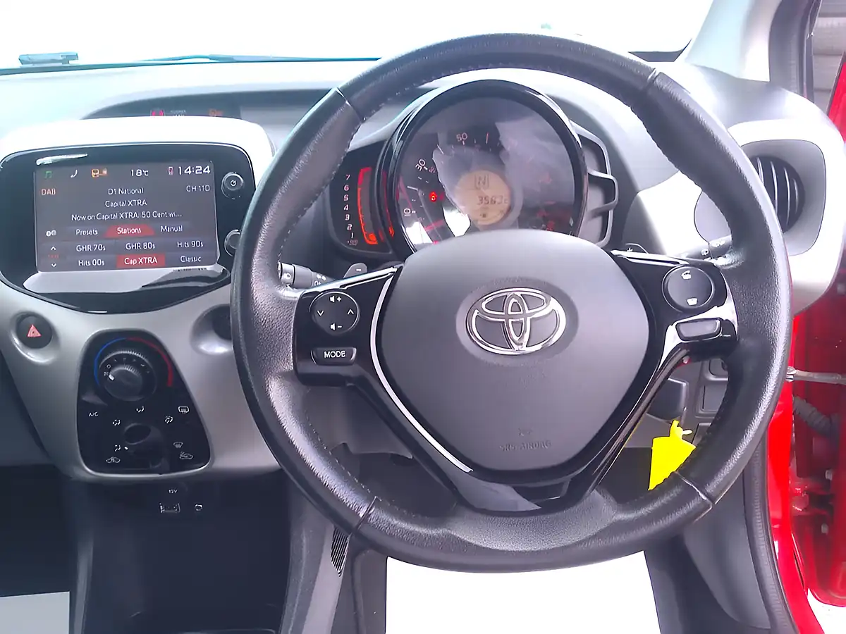 Used 2016 Toyota Aygo X-Play Red - Interior and Exterior details 13