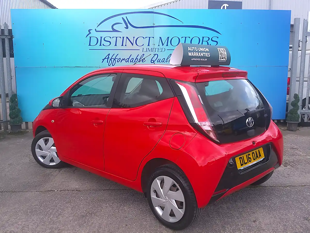 Used 2016 Toyota Aygo X-Play Red - Interior and Exterior details 4