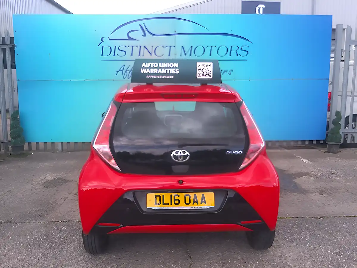 Used 2016 Toyota Aygo X-Play Red - Interior and Exterior details 5