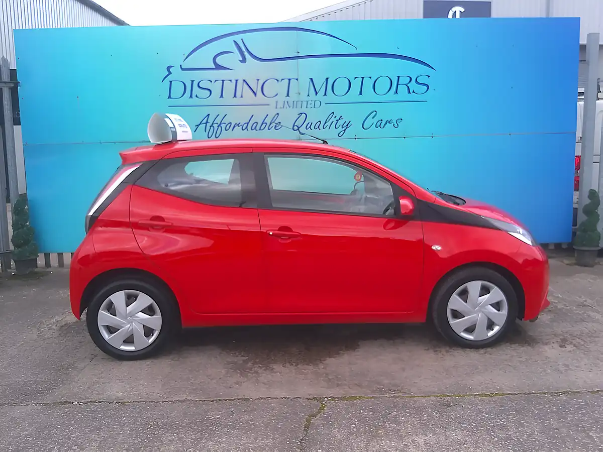 Used 2016 Toyota Aygo X-Play Red - Interior and Exterior details 8