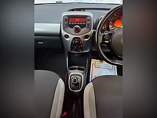 Used 2016 Toyota Aygo X-Play Red - Interior and Exterior details 10