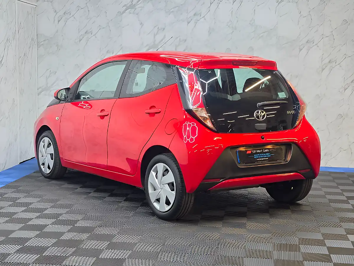 Used 2016 Toyota Aygo X-Play Red - Interior and Exterior details 7