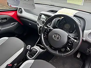 Used 2016 Toyota Aygo X-Play Tss Red - Interior and Exterior details 9