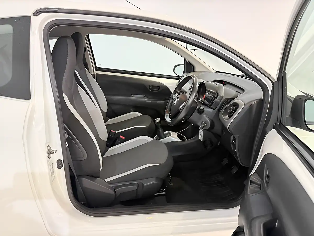 Used 2016 Toyota Aygo X-Play White - Interior and Exterior details 10