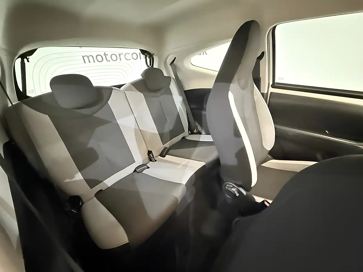 Used 2016 Toyota Aygo X-Play White - Interior and Exterior details 11