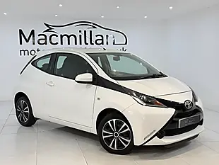 Used 2016 Toyota Aygo X-Play White - Interior and Exterior details 3