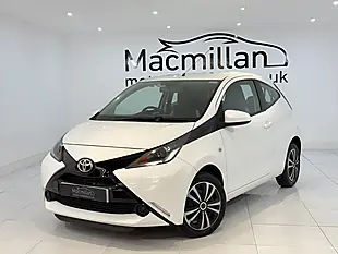 Used 2016 Toyota Aygo X-Play White - Interior and Exterior details 5