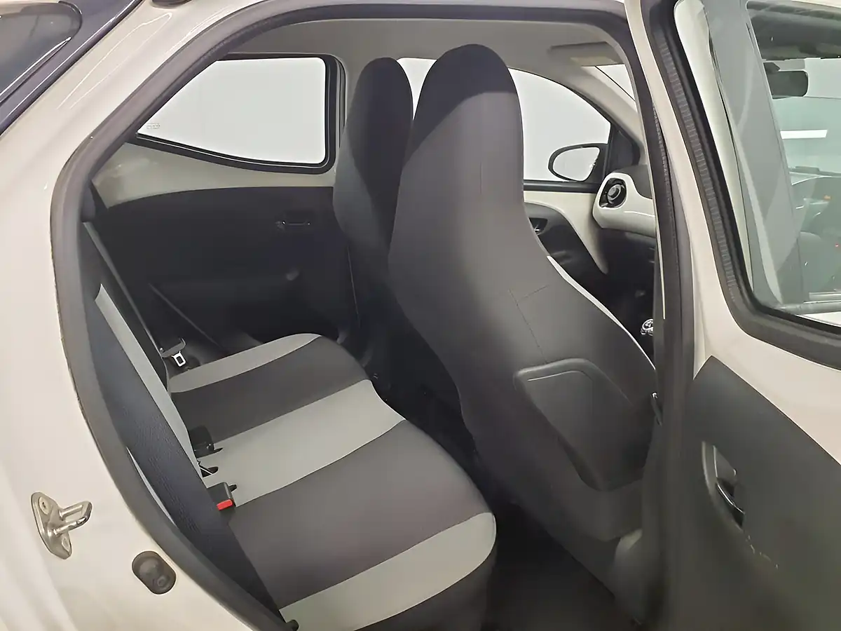 Used 2016 Toyota Aygo X Play White - Interior and Exterior details 10