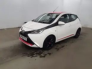 Used 2016 Toyota Aygo X Play White - Interior and Exterior details 4