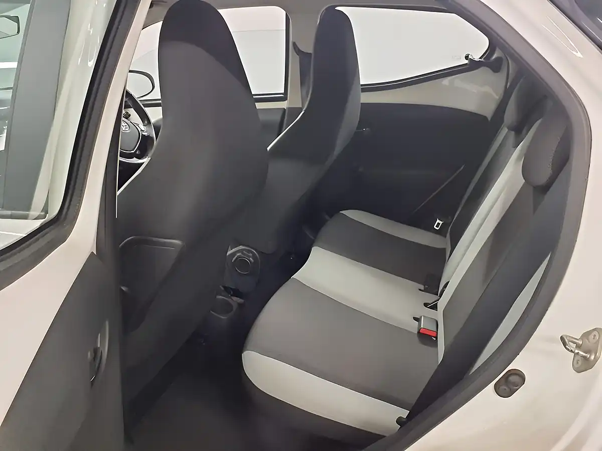 Used 2016 Toyota Aygo X Play White - Interior and Exterior details 9
