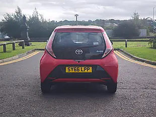 Used 2016 Toyota Aygo X-Pression Red - Interior and Exterior details 14