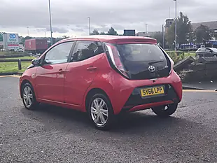 Used 2016 Toyota Aygo X-Pression Red - Interior and Exterior details 15