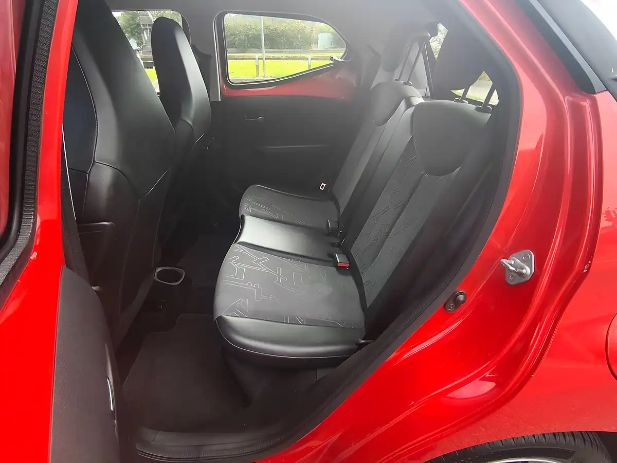 Used 2016 Toyota Aygo X-Pression Red - Interior and Exterior details 20