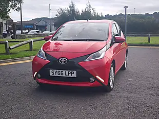 Used 2016 Toyota Aygo X-Pression Red - Interior and Exterior details 5