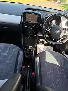 Used 2016 Toyota Aygo X-Pression White - Interior and Exterior details 19