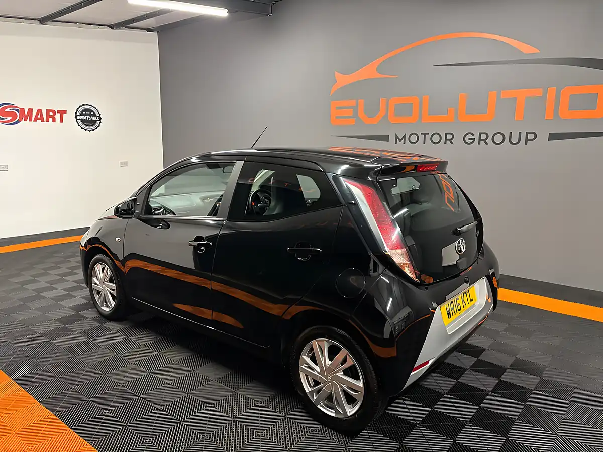 Used 2016 Toyota Aygo X-Pression X-Wave Black - Interior and Exterior details 3