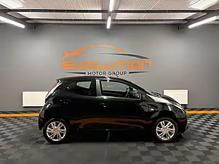 Used 2016 Toyota Aygo X-Pression X-Wave Black - Interior and Exterior details 5