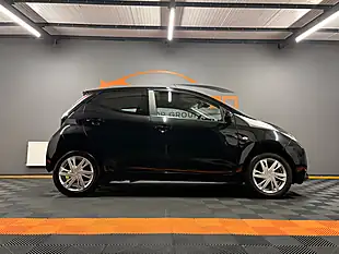 Used 2016 Toyota Aygo X-Pression X-Wave Black - Interior and Exterior details 6